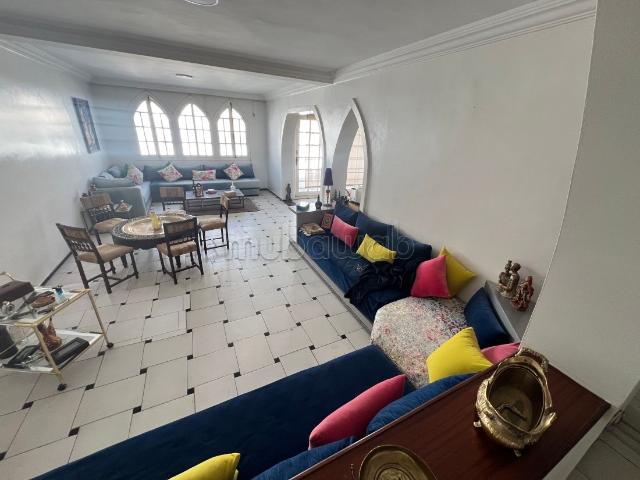 Appartement à l'achat à Haut Agdal. Superficie 171 m². Avec ascenseur et terrasse