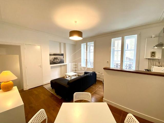 APPARTEMENT A LOUER MEUBLE T2 BLOIS CENTRE VILLE, VUE SUR LOIRE, CARACTERE
