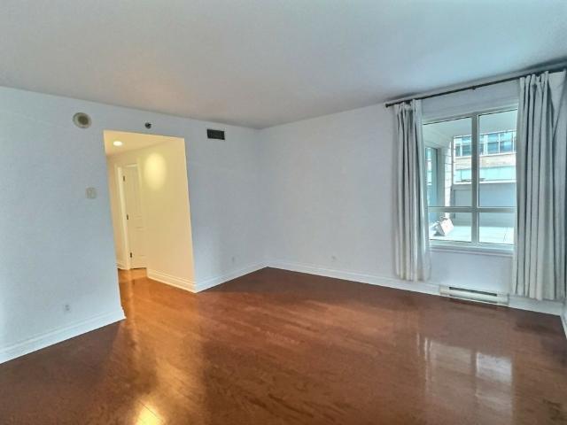 Appartement à louer Montréal Ville Marie Mille Carré Doré