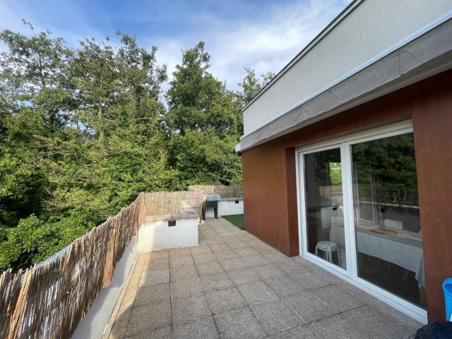 Appartement À Louer NON MEUBLE