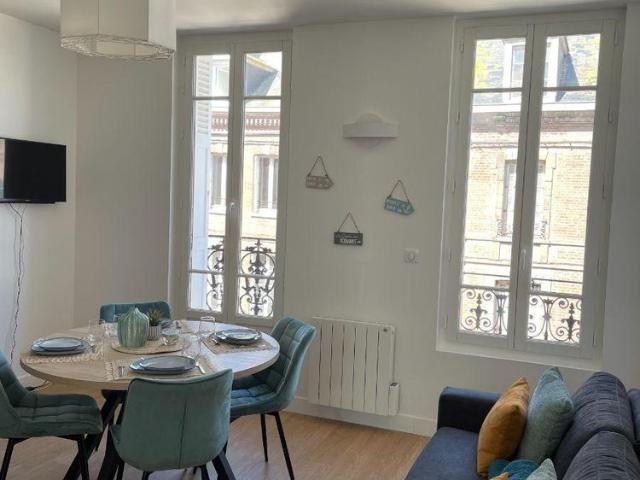 Appartement à louer au Tréport 76470 Appartement situé au deuxième étage comprenant une e.