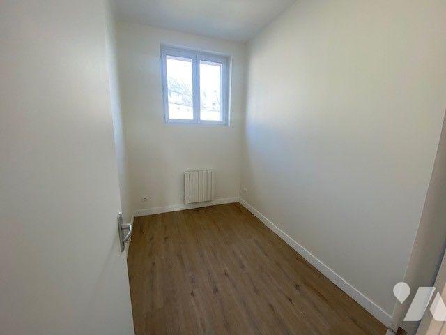 Appartement à louer à Condé en Normandie, €