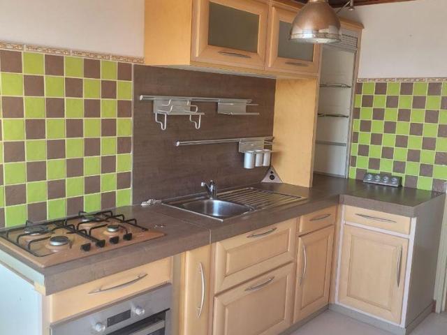 Appartement à louer à Cayeux sur Mer 80410 Appartement comprenant: entrée, cuisine équip.