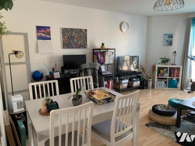 Appartement à louer à Caen, Normandie, €