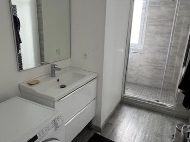 Appartement à louer à Caen, Normandie, €