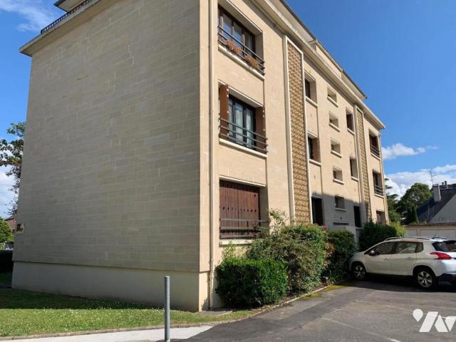 Appartement à louer à Caen, Normandie, €
