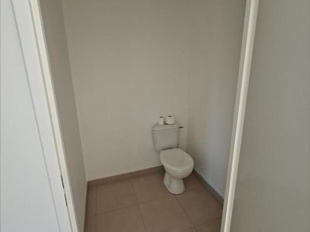 Appartement à louer à Caen, Normandie, €
