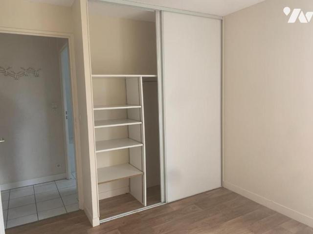 Appartement à louer à Caen, Normandie, €