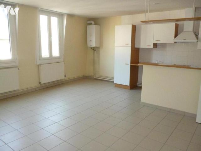 Appartement à louer à Cambrai, Hauts de France, €
