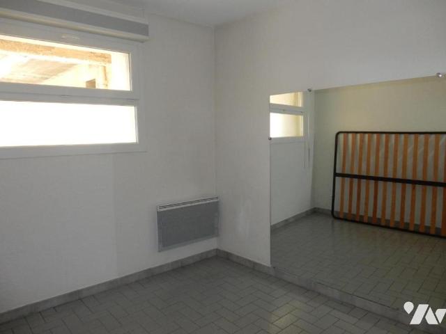 Appartement à louer à Charmes sur Rhône, Auvergne Rhône Alpes, €