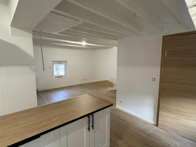 Appartement à louer à Chars, Île de France, €