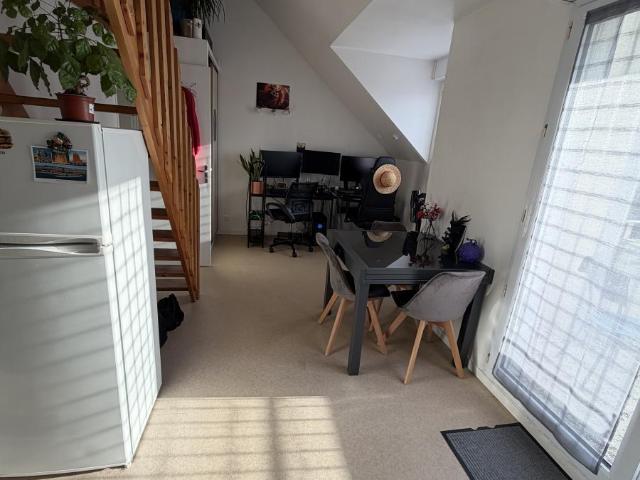 Appartement à louer à Chartres de Bretagne, €