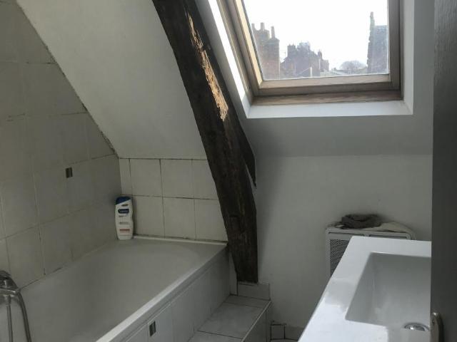 Appartement à louer à Château Renault, Centre Val de Loire, €