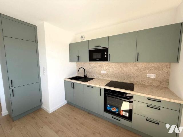 Appartement à louer à Châteaugiron, Bretagne, €
