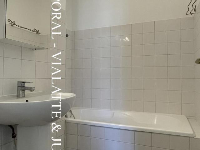 Appartement à louer à Ambérieu en Bugey, Auvergne Rhône Alpes, €