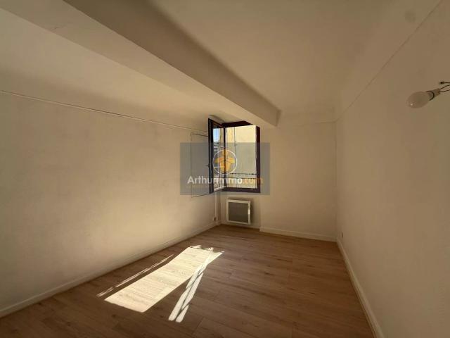 Appartement, à louer à Apt 84400