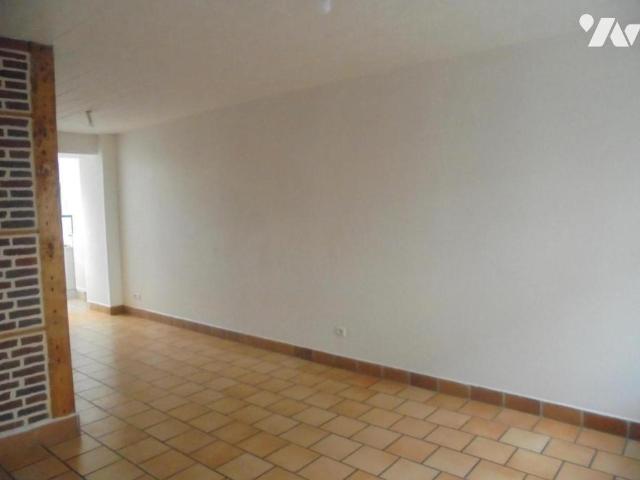 Appartement à louer à Avesnes le Comte, Hauts de France, €