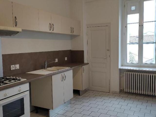 Appartement à louer à Bourg en Bresse, Auvergne Rhône Alpes, €