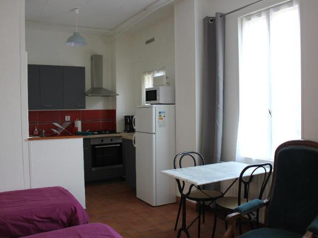 Appartement à louer à Bourges, 1 pièce, avec terrasse 415€/mois + 160€ de charges