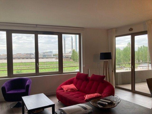 Appartement à louer à Bordeaux 33000