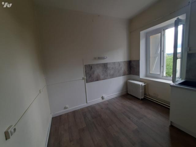 Appartement à louer à Baugy, Bourgogne Franche Comté, €