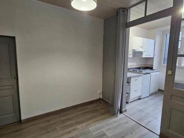 Appartement à louer à Baume les Dames, Bourgogne Franche Comté, €