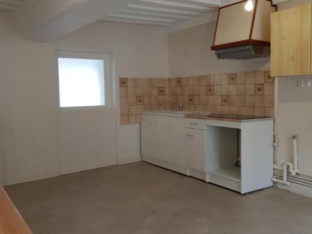 Appartement à louer à Bayeux, Normandie, €