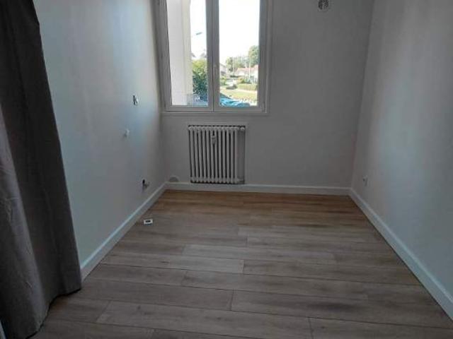 Appartement à louer à Bayeux, Normandie, €