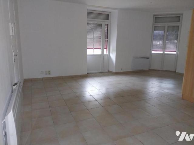 Appartement à louer à Baguer Morvan, Bretagne, €