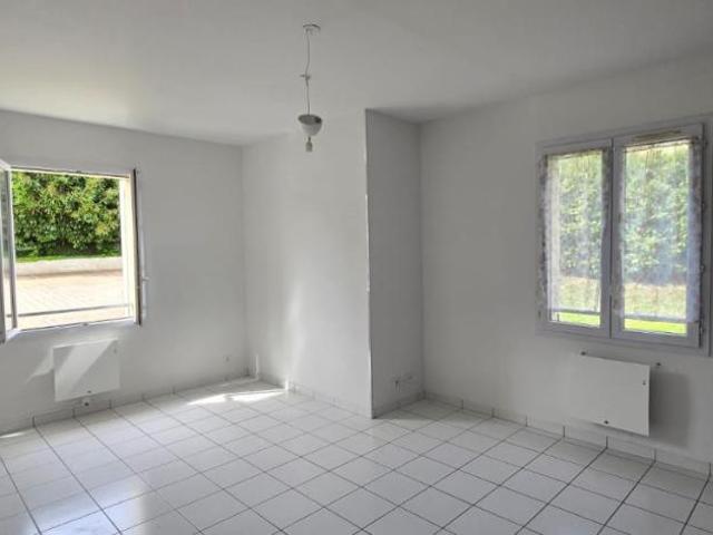 Appartement à louer à Baillet en France, Île de France, €