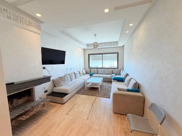 Appartement à louer à Belvédère. Surface totale 90 m². Bien meublé
