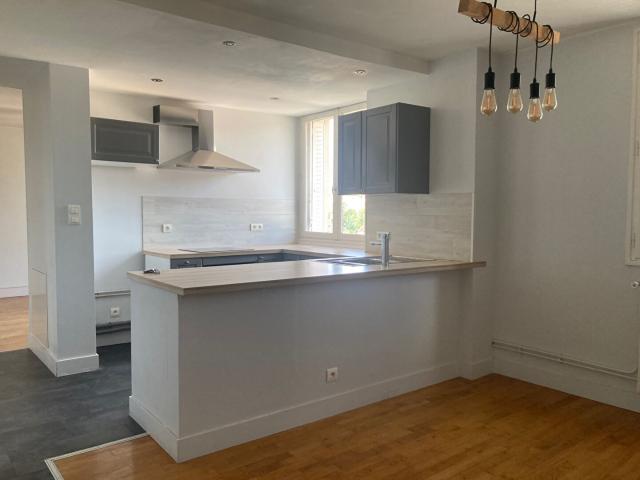 APPARTEMENT à louer à BESANCON 4 pièces REF 17968