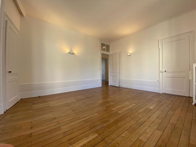 APPARTEMENT à louer à BESANCON 6 pièces Charmant T6