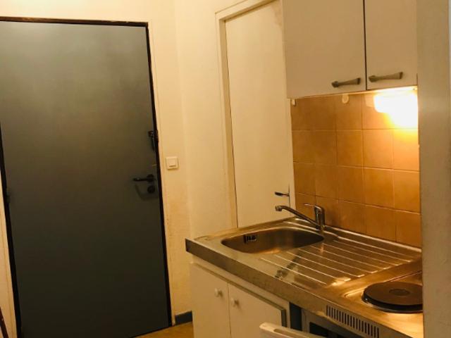 APPARTEMENT à louer à BESANCON CENTRE VILLE 1 pièce REF: 01164 STUDIO