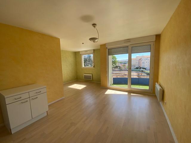 APPARTEMENT à louer à BESANCON QUARTIER BOULOIE 1 pièce REF 3636