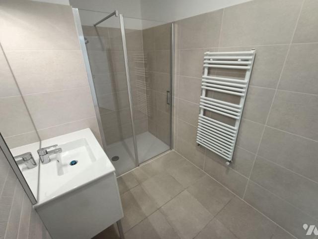 Appartement à louer à Bruz, Bretagne, €