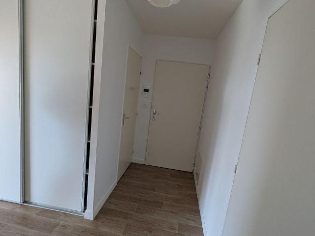Appartement à louer à Bruz, Bretagne, €