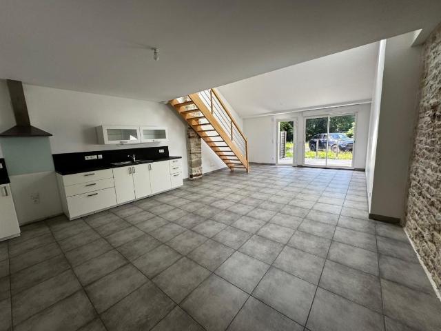 Appartement à louer à Brevans 39100