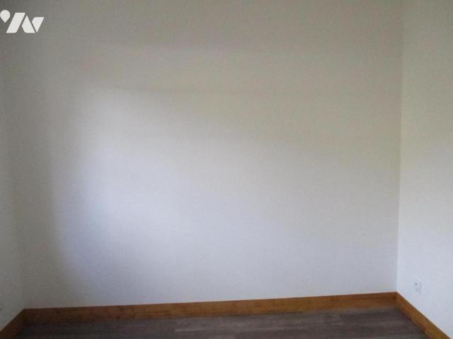 Appartement à louer à Brionne, Normandie, €