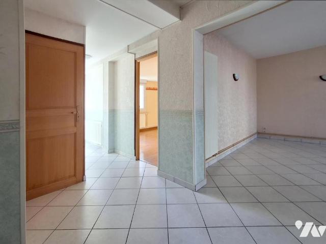 Appartement à louer à Goderville, Normandie, €