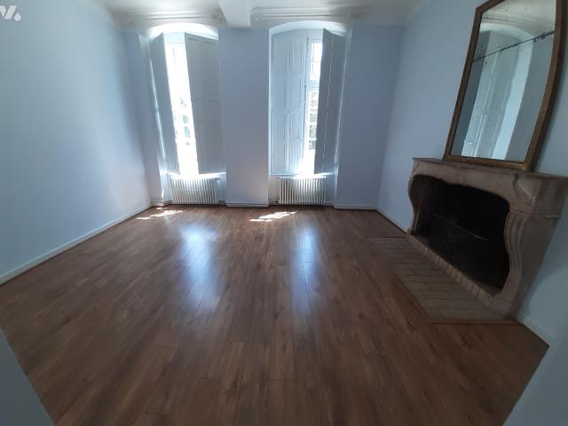 Appartement à louer à Demigny, Bourgogne Franche Comté, 1160€