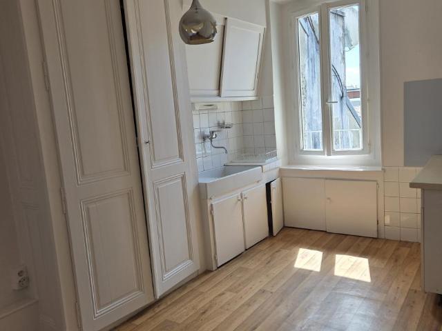 Appartement à louer à Divonne les Bains 01220