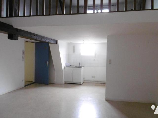 Appartement à louer à Eu, Normandie, €
