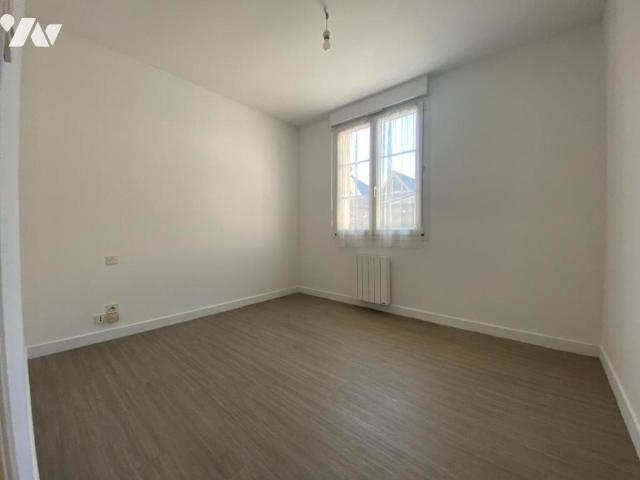 Appartement à louer à Évron, Pays de la Loire, €
