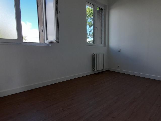 Appartement à louer à Foucarmont, Normandie, €