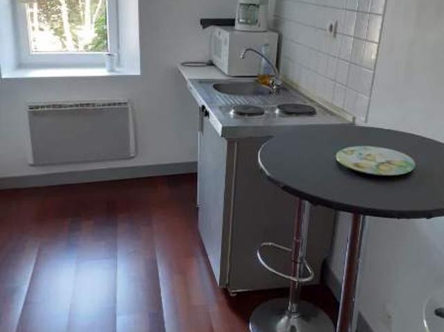 Appartement à louer à Fougères, Bretagne, €