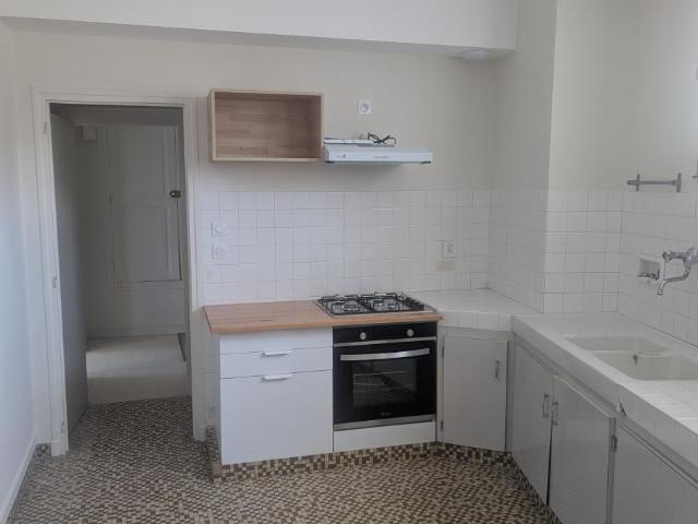 Appartement à louer à Ferté Bernard, Pays de la Loire, €