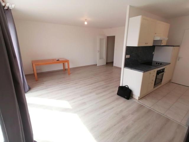 Appartement à louer à Janzé, Bretagne, €