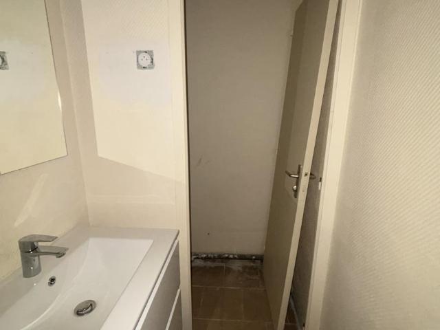Appartement à louer à Orbec, Normandie, €