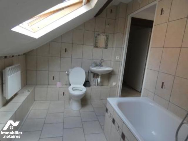 Appartement à louer à Orbec, Normandie, €